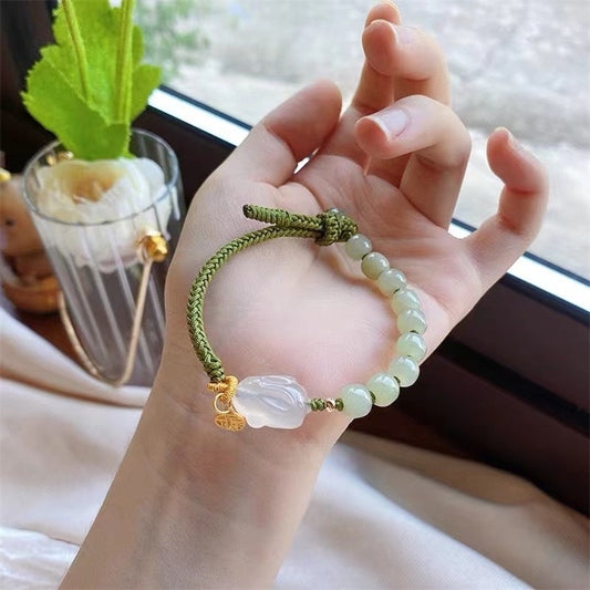 Handmade Jade Rabbit Zodiac Bracelet – Lucky Charm for Year of the Rabbit